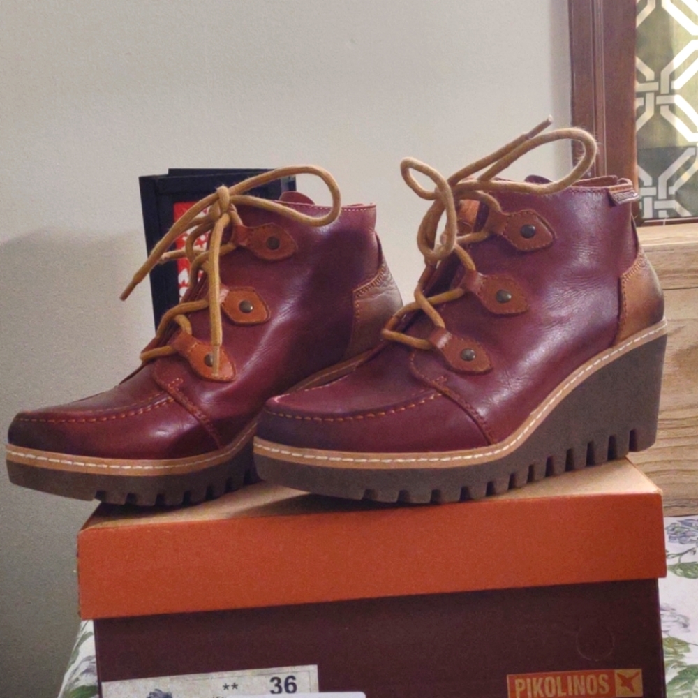 Pikolinos Maple wedge booties 36 5.5-6
